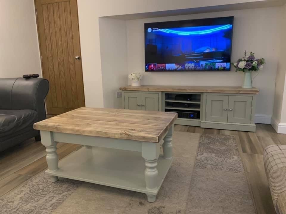 6ft farmhouse tv 2