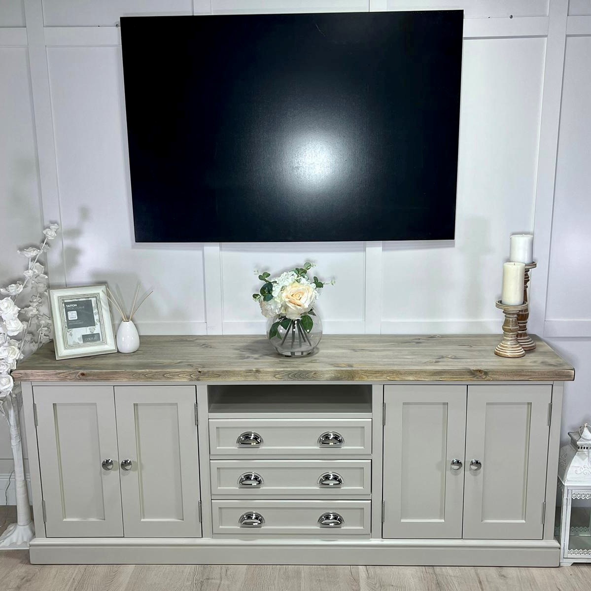 6ft classic tv stand 1